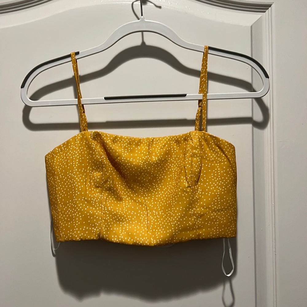 Princess Polly yellow polka dot top, size 4 US